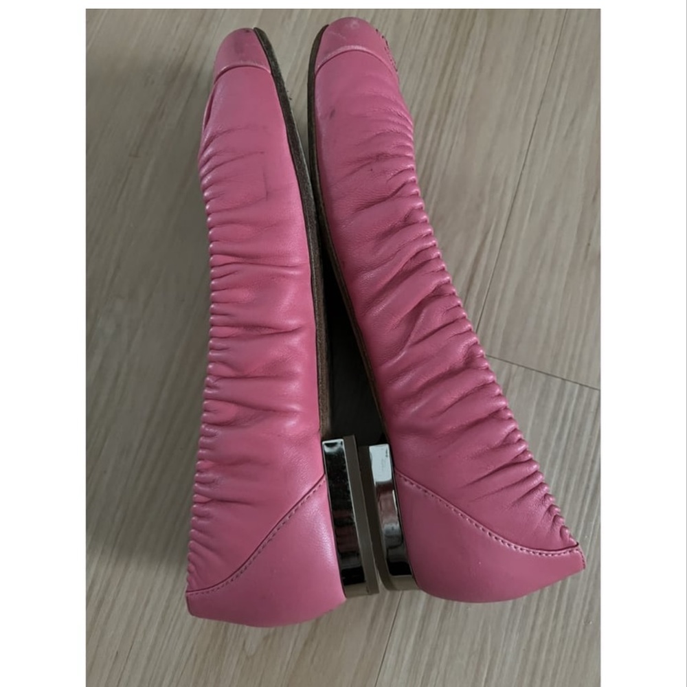 CHANEL Pink Leather Ballet Flats with Quilted CC Toe - Picture 4 of 10